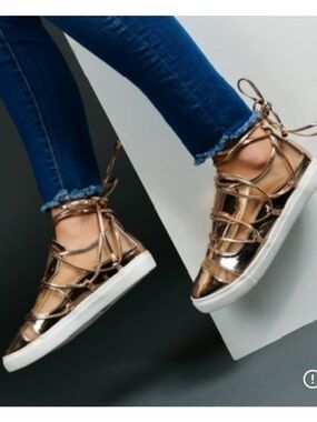 Journee Collection Harp Women's Sandals Rose Gold Strappy Flat Shoes Size 10 NIB